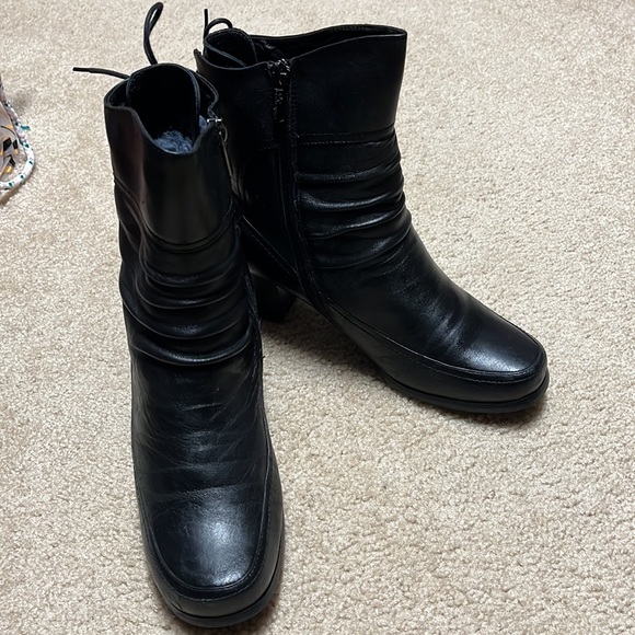 European winter fur boots - Picture 2 of 5